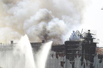 GIUDECCA 05 06 2003 ARCHEOLOGIA INDUSTRIALE - MULINO STUCHY INCENDIO