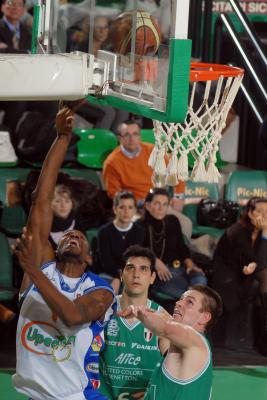 TREVISO 16 12 2006 LBA CAMPIONATO 2006-2007 BENETTON BASKET - CAPO D ORLANDO