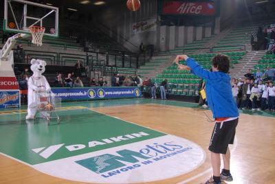 TREVISO 01 04 2007 LBA, CAMPIONATO 2006-2007 BENETTON BASKET - ROMA