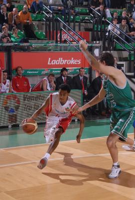 TREVISO 11 10 2007 LBA, CAMPIONATO 2007-2008 BENETTON BASKET - VARESE