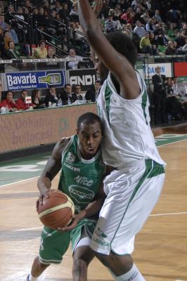 TREVISO 22 12 2007 LBA, CAMPIONATO 2007-2008 BENETTON BASKET - AIR AVELLINO