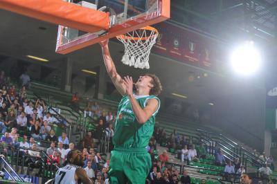 TREVISO 06 10 2009 CHAMPIONS LEAGUE  2009-2010 BENETTON BASKET - LOIRET