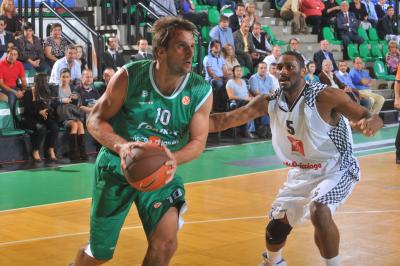 TREVISO 06 10 2009 CHAMPIONS LEAGUE  2009-2010 BENETTON BASKET - LOIRET