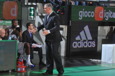 TREVISO 06 10 2009 CHAMPIONS LEAGUE  2009-2010 BENETTON BASKET - LOIRET