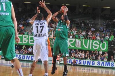 TREVISO 06 10 2009 CHAMPIONS LEAGUE  2009-2010 BENETTON BASKET - LOIRET