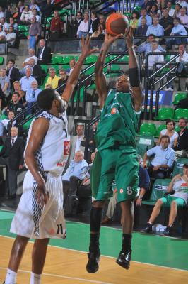 TREVISO 06 10 2009 CHAMPIONS LEAGUE  2009-2010 BENETTON BASKET - LOIRET