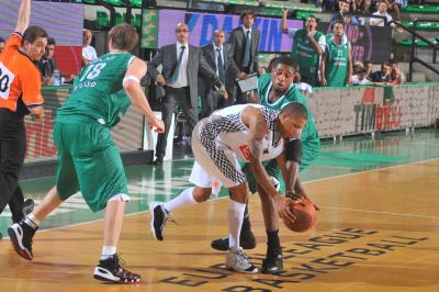 TREVISO 06 10 2009 CHAMPIONS LEAGUE  2009-2010 BENETTON BASKET - LOIRET