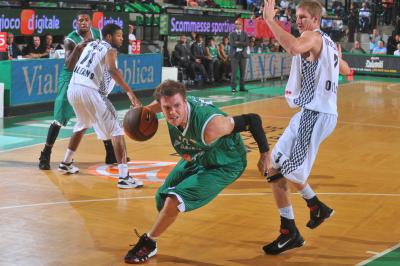 TREVISO 06 10 2009 CHAMPIONS LEAGUE  2009-2010 BENETTON BASKET - LOIRET