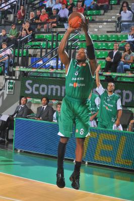 TREVISO 06 10 2009 CHAMPIONS LEAGUE  2009-2010 BENETTON BASKET - LOIRET