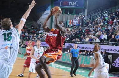 TREVISO 17 10 2009 LBA, CAMPIONATO 2009-2010 BENETTON BASKET -  LOTTOMATICA