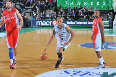 TREVISO 21 11 2009 LBA, CAMPIONATO 2009-2010 BENETTON BASKET - VARESE