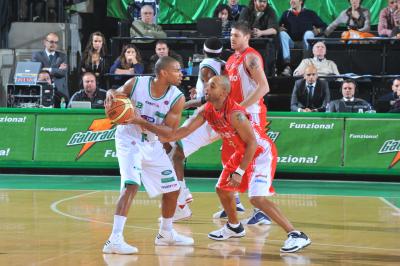 TREVISO 21 11 2009 LBA, CAMPIONATO 2009-2010 BENETTON BASKET - VARESE