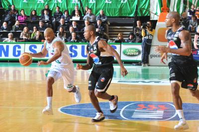 TREVISO 13 12 2009 LBA, CAMPIONATO 2009-2010 BENETTON BASKET - PEPSI CASERTA