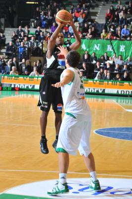 TREVISO 13 12 2009 LBA, CAMPIONATO 2009-2010 BENETTON BASKET - PEPSI CASERTA