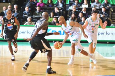 TREVISO 13 12 2009 LBA, CAMPIONATO 2009-2010 BENETTON BASKET - PEPSI CASERTA