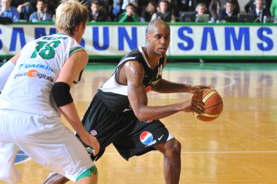 TREVISO 13 12 2009 LBA, CAMPIONATO 2009-2010 BENETTON BASKET - PEPSI CASERTA