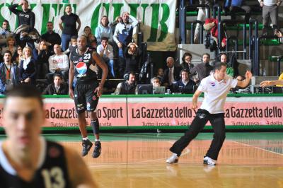 TREVISO 13 12 2009 LBA, CAMPIONATO 2009-2010 BENETTON BASKET - PEPSI CASERTA