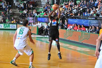 TREVISO 13 12 2009 LBA, CAMPIONATO 2009-2010 BENETTON BASKET - PEPSI CASERTA