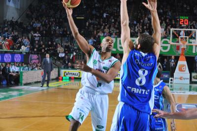 TREVISO 30 01 2020 LBA, CAMPIONATO 2009-2010 BENETTON BASKET - CANTU
