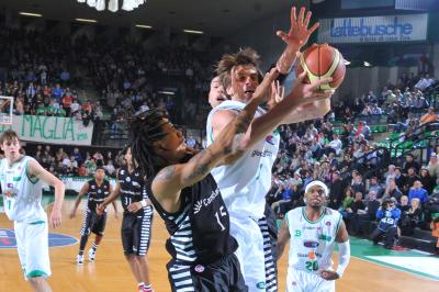 TREVISO 17 04 2010 LBA, CAMPIONATO 2009-2010 BENETTON BASKET -  VIRTUS BOLOGNA