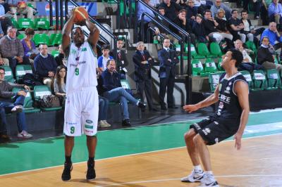 TREVISO 02 05 2010 LBA, CAMPIONATO 2009-2010 BENETTON BASKET -  FERRARA