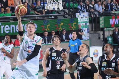 TREVISO 02 05 2010 LBA, CAMPIONATO 2009-2010 BENETTON BASKET -  FERRARA
