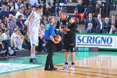 TREVISO 02 05 2010 LBA, CAMPIONATO 2009-2010 BENETTON BASKET -  FERRARA