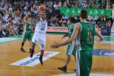 TREVISO 24 05 2010 LBA, PLAY-OFF CAMPIONATO 2009-2010 BENETTON BASKET -  MONTEPASCHI SIENA