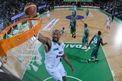 TREVISO 17 10 2010 LBA, CAMPIONATO 2010-2011 BENETTON TREVISO BASKET - AIR AVELLINO