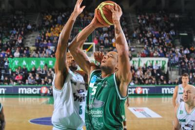 TREVISO 17 10 2010 LBA, CAMPIONATO 2010-2011 BENETTON TREVISO BASKET - AIR AVELLINO