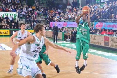 TREVISO 17 10 2010 LBA, CAMPIONATO 2010-2011 BENETTON TREVISO BASKET - AIR AVELLINO