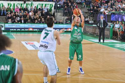 TREVISO 17 10 2010 LBA, CAMPIONATO 2010-2011 BENETTON TREVISO BASKET - AIR AVELLINO