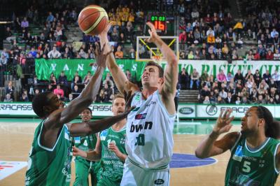 TREVISO 17 10 2010 LBA, CAMPIONATO 2010-2011 BENETTON TREVISO BASKET - AIR AVELLINO