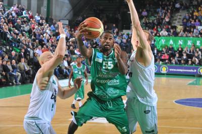 TREVISO 17 10 2010 LBA, CAMPIONATO 2010-2011 BENETTON TREVISO BASKET - AIR AVELLINO