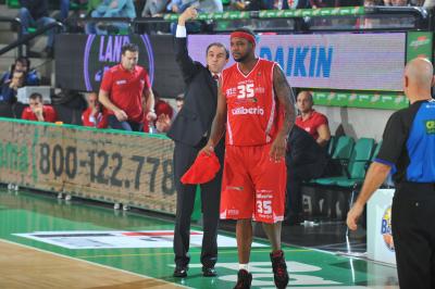 TREVISO 06 11 2010 LBA, CAMPIONATO 2010-2011 BENETTON TREVISO BASKET - VARESE