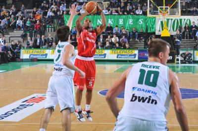 TREVISO 06 11 2010 LBA, CAMPIONATO 2010-2011 BENETTON TREVISO BASKET - VARESE