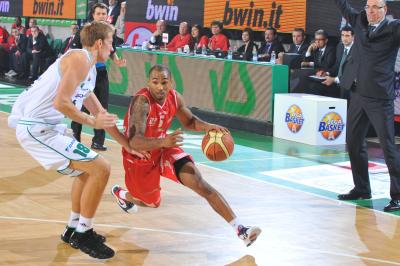 TREVISO 06 11 2010 LBA, CAMPIONATO 2010-2011 BENETTON TREVISO BASKET - VARESE