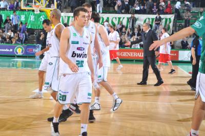 TREVISO 06 11 2010 LBA, CAMPIONATO 2010-2011 BENETTON TREVISO BASKET - VARESE