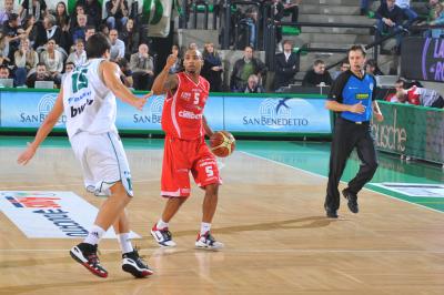 TREVISO 06 11 2010 LBA, CAMPIONATO 2010-2011 BENETTON TREVISO BASKET - VARESE