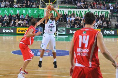 TREVISO 06 11 2010 LBA, CAMPIONATO 2010-2011 BENETTON TREVISO BASKET - VARESE