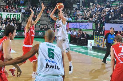 TREVISO 06 11 2010 LBA, CAMPIONATO 2010-2011 BENETTON TREVISO BASKET - VARESE