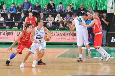 TREVISO 06 11 2010 LBA, CAMPIONATO 2010-2011 BENETTON TREVISO BASKET - VARESE