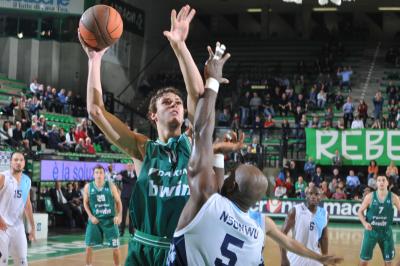TREVISO 16 11 2010 EUROCUP  2010-2011 BENETTON BASKET - CHORALE ROANNE