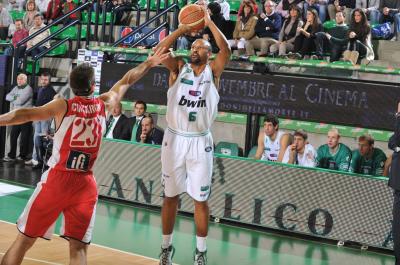 TREVISO 27 11 2010 LBA, CAMPIONATO 2010-2011 BENETTON TREVISO BASKET - PESARO