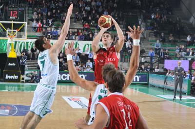 TREVISO 11 12 2010 LBA, CAMPIONATO 2010-2011 BENETTON TREVISO BASKET - ANGELICO BIELLA
