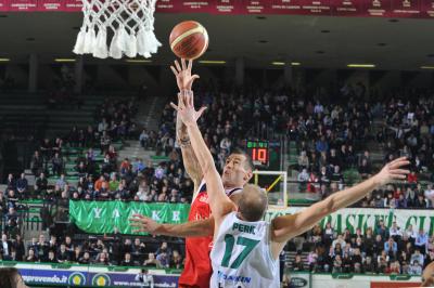 TREVISO 11 12 2010 LBA, CAMPIONATO 2010-2011 BENETTON TREVISO BASKET - ANGELICO BIELLA