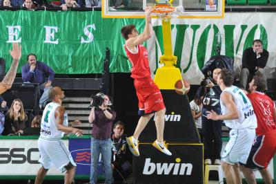 TREVISO 11 12 2010 LBA, CAMPIONATO 2010-2011 BENETTON TREVISO BASKET - ANGELICO BIELLA