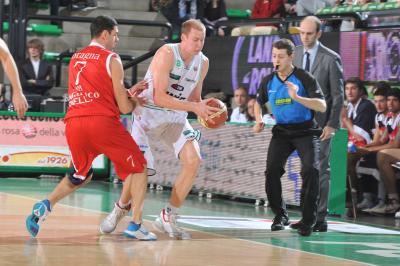 TREVISO 11 12 2010 LBA, CAMPIONATO 2010-2011 BENETTON TREVISO BASKET - ANGELICO BIELLA
