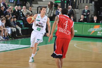 TREVISO 11 12 2010 LBA, CAMPIONATO 2010-2011 BENETTON TREVISO BASKET - ANGELICO BIELLA