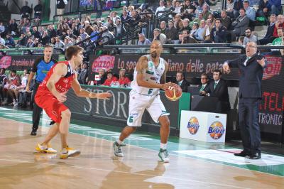 TREVISO 11 12 2010 LBA, CAMPIONATO 2010-2011 BENETTON TREVISO BASKET - ANGELICO BIELLA